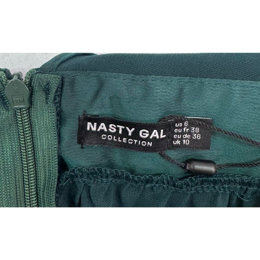 NWT Nasty Gal Emerald Green Satin Crossover Halter Wide Leg Jumpsuit Size 6 - Picture 4 of 9